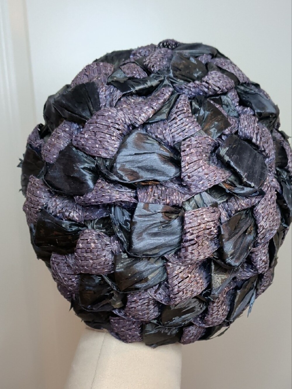 Vintage 60s Woven Domed Pillbox Turbin Style Hat Purple Navy MCM - Picture 5 of 8